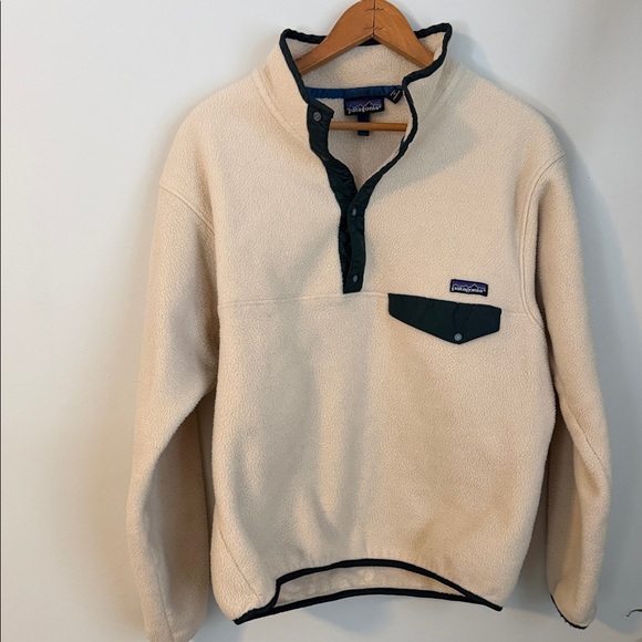 Patagonia Other - Vintage Patagonia Men’s Cream Crewneck Fleece with Green Trim